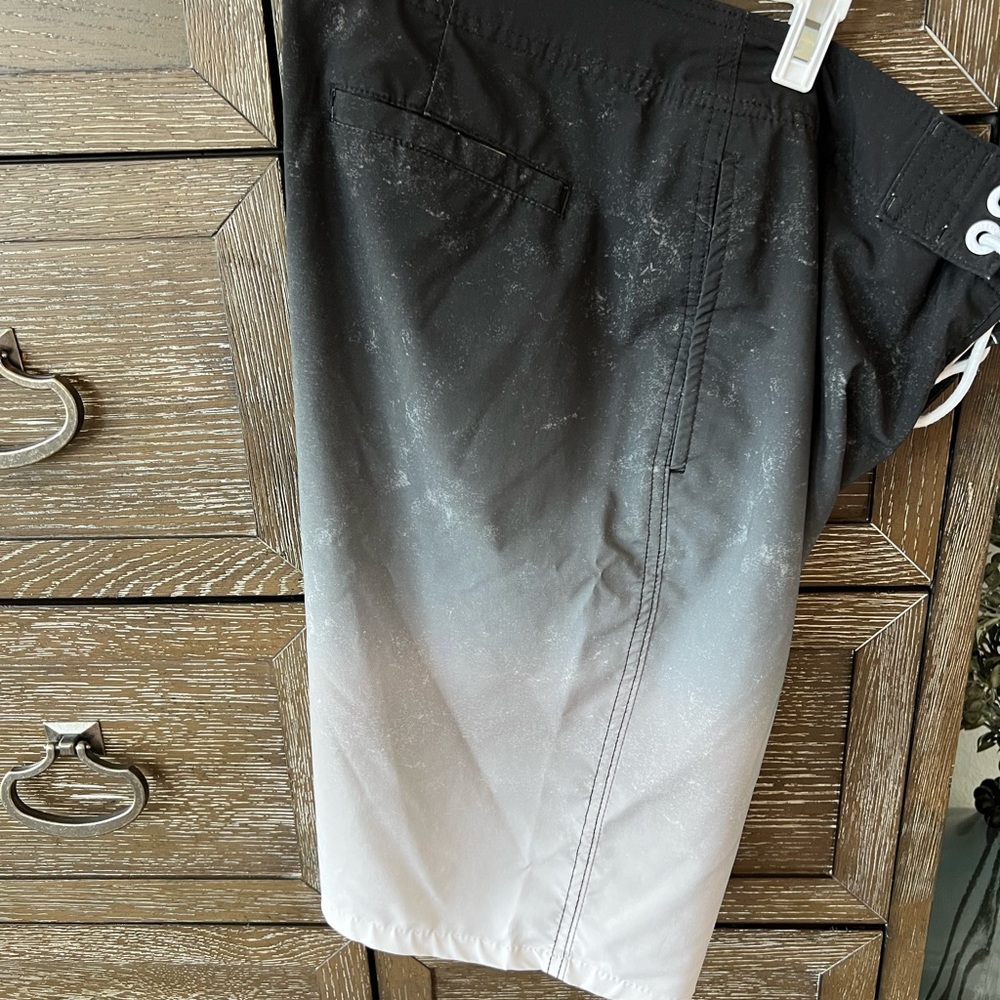Hollister swim trunks 30 inch waist. Only worn 1 season a few times